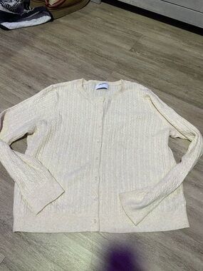 Old Navy Cream Cable‑Knit Button Cardigan